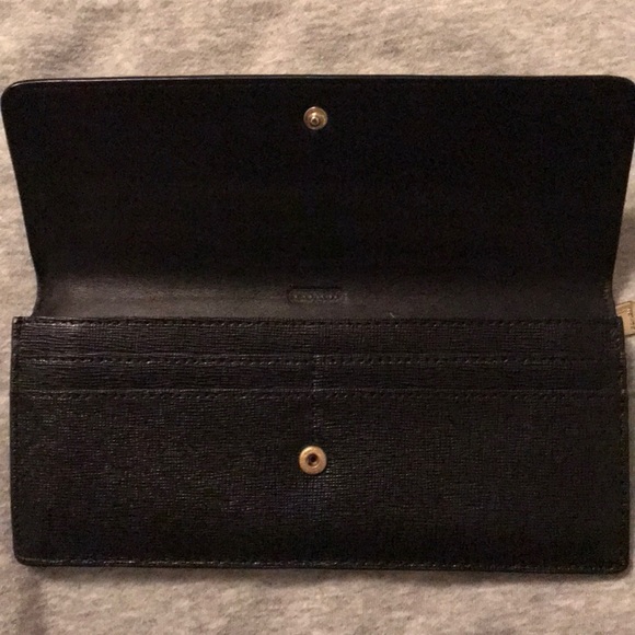 SOLD!! Final Price - Coach envelope wallet - Picture 3 of 7